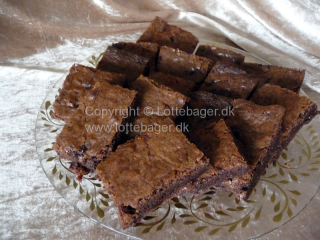 Chokoladesnitter | Lottebager.dk | Bageopskrifter, kageopskrifter og opskrifter på tærte m.m. Chokoladesnitter | Lottebager.dk | Bageopskrifter, kageopskrifter og opskrifter på tærte m.m.