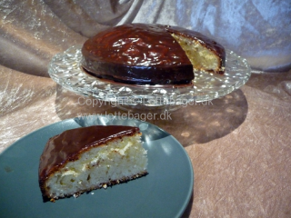 Mazarin kage | Lottebager.dk | Bageopskrifter, kageopskrifter og opskrifter på tærte m.m. Mazarin kage | Lottebager.dk | Bageopskrifter, kageopskrifter og opskrifter på tærte m.m.