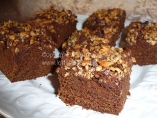 Brownies med nøddetop og Bailey | Lottebager.dk | Bageopskrifter, kageopskrifter og opskrifter på tærte m.m.