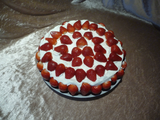 Jordbærkage | Lottebager.dk | Bageopskrifter, kageopskrifter og opskrifter på tærte m.m.