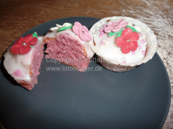 kager Pige / Prinsesse - Muffins / Cupcakes | Lottebager.dk | Bageopskrifter, kageopskrifter og opskrifter på tærte m.m.