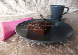 Chokoladekage med et tvist af kanel